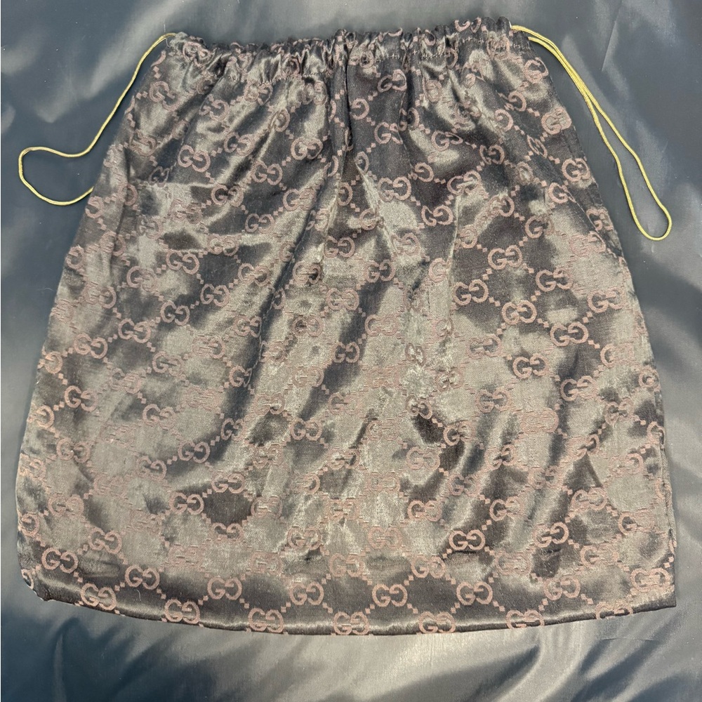Gucci draw string dust bag